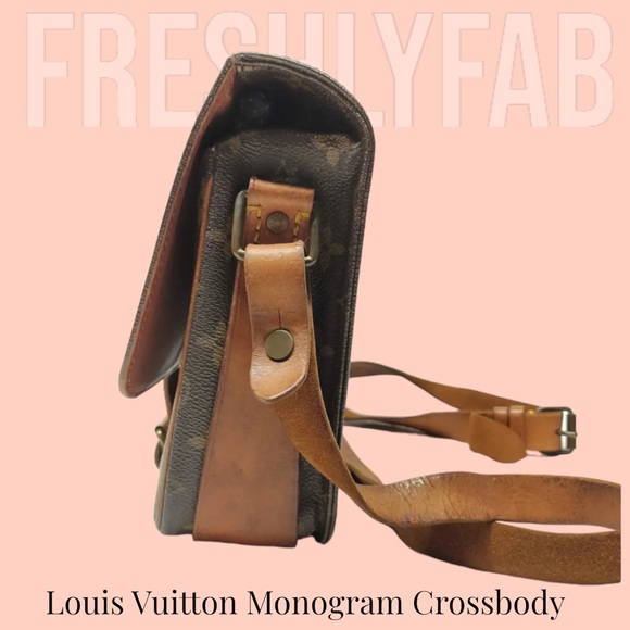 Louis Vuitton Monogram Crossbody Handbag (Authentic) - Picture 3 of 8